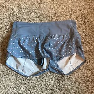 Lululemon size 6 Speed Up Short 2.5" inseam